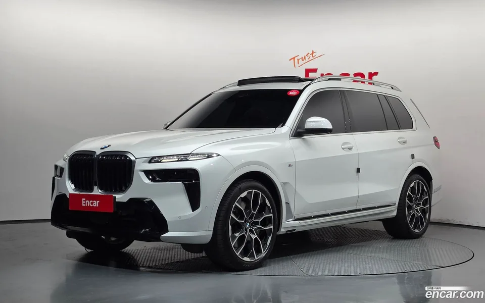 BMW X7 xDrive 40d M 6 2025 — photo 1, buy with delivery to Moscow