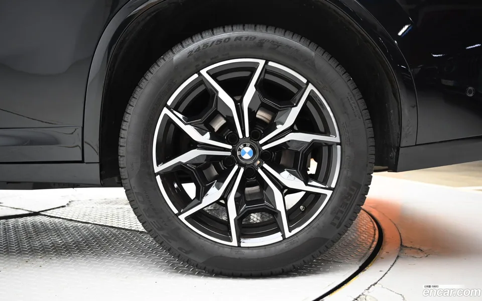 BMW X4 xDrive20i M 2022 — миниатюра 5