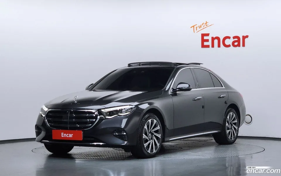 Mercedes-Benz E-Class 2024