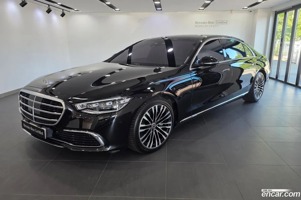 Mercedes-Benz S-Class 2023