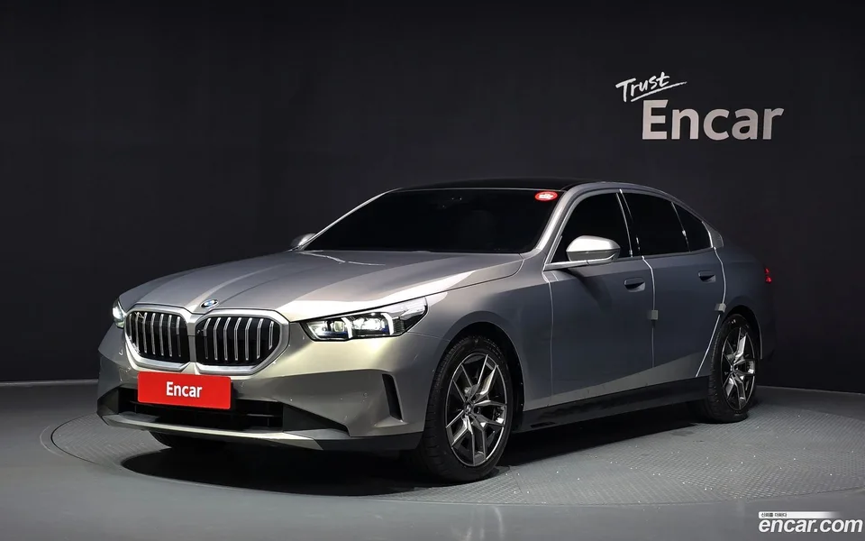 BMW 5 Series 2025