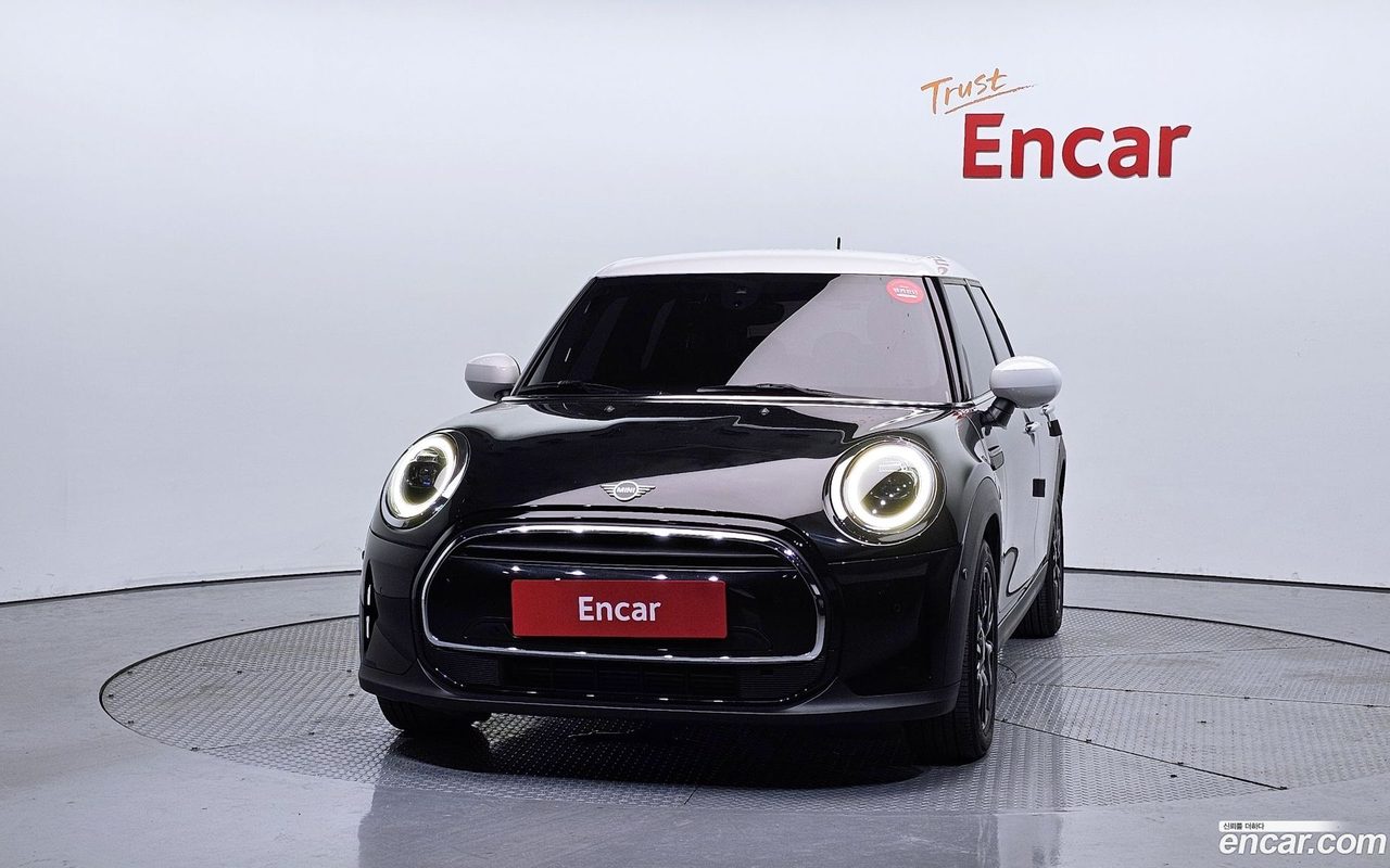 MINI Cooper 2024 — 3
