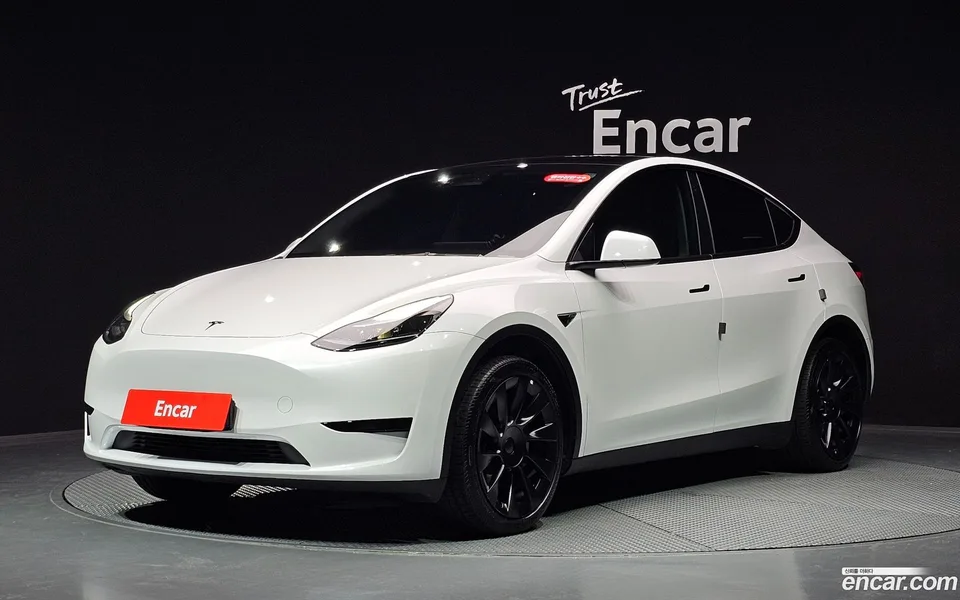 Tesla Model Y 2023