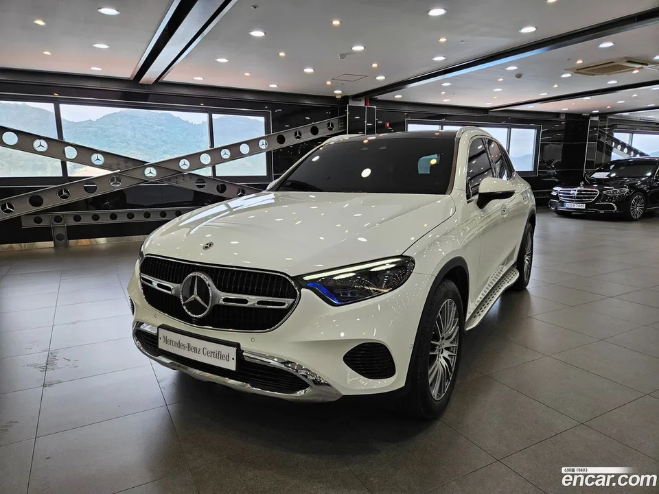 Mercedes-Benz GLC-Class 2024