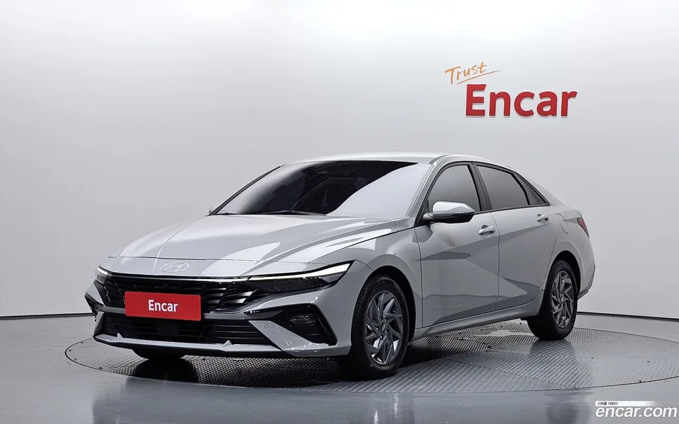 Hyundai Avante CN7 Hybrid 2023