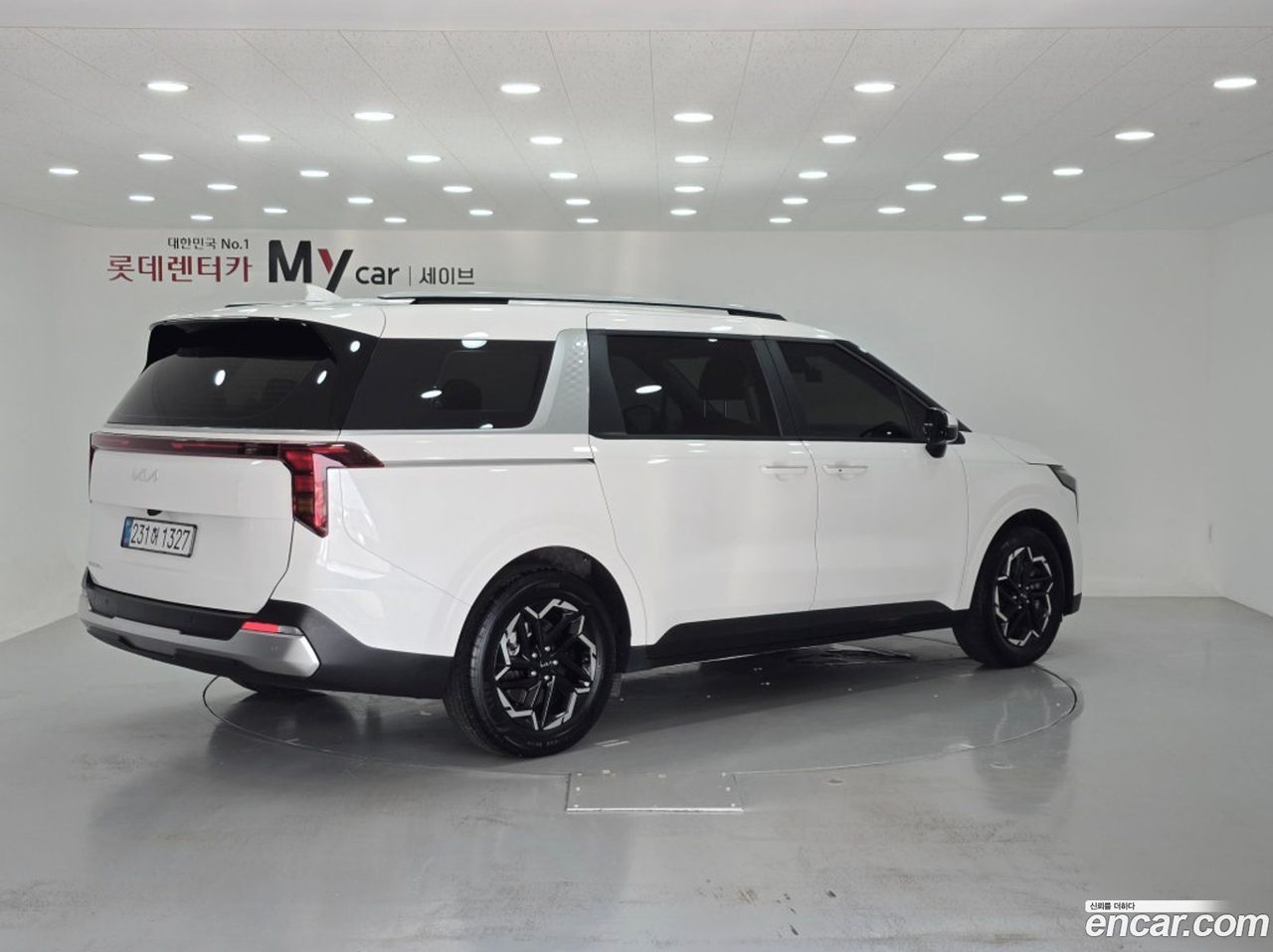 Kia Carnival 2025 — 2