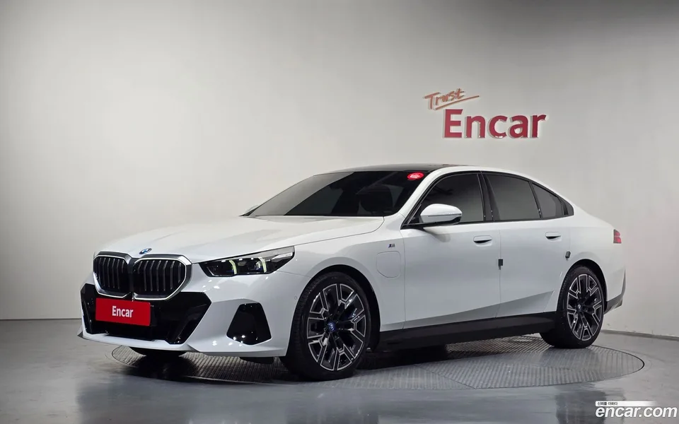 BMW 5 Series 2025