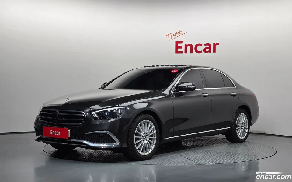 Mercedes-Benz E-Class 2023