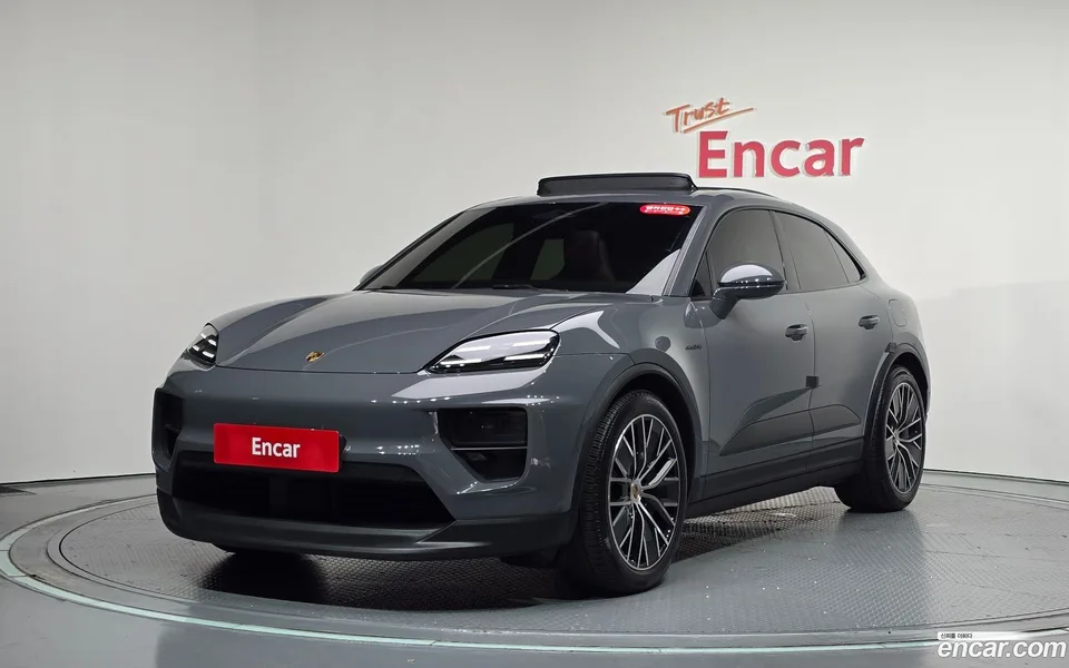 Porsche Macan Electric 2025