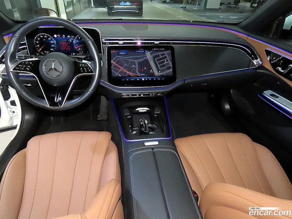 Mercedes-Benz E-Class 2024