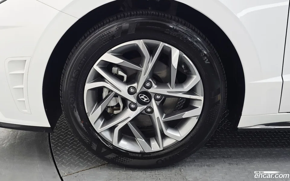 Hyundai Sonata 2.0 2023 — миниатюра 2