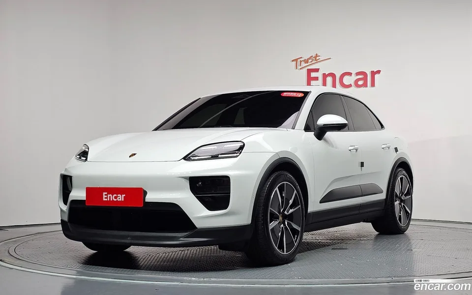 Porsche Macan Electric 2025