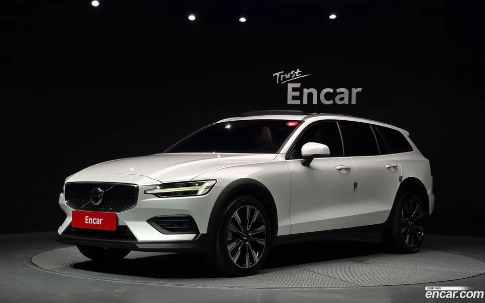 Volvo V60 Cross Country 2022