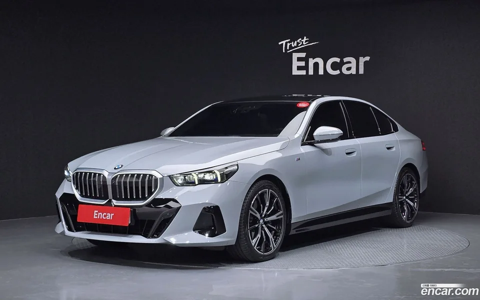 BMW 5 Series 2024