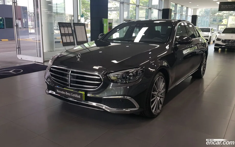 Mercedes-Benz E-Class 2023
