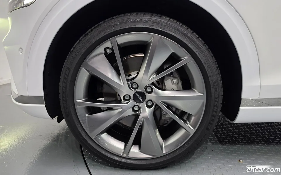 Genesis GV70 2.5T AWD 2025 — thumbnail 2