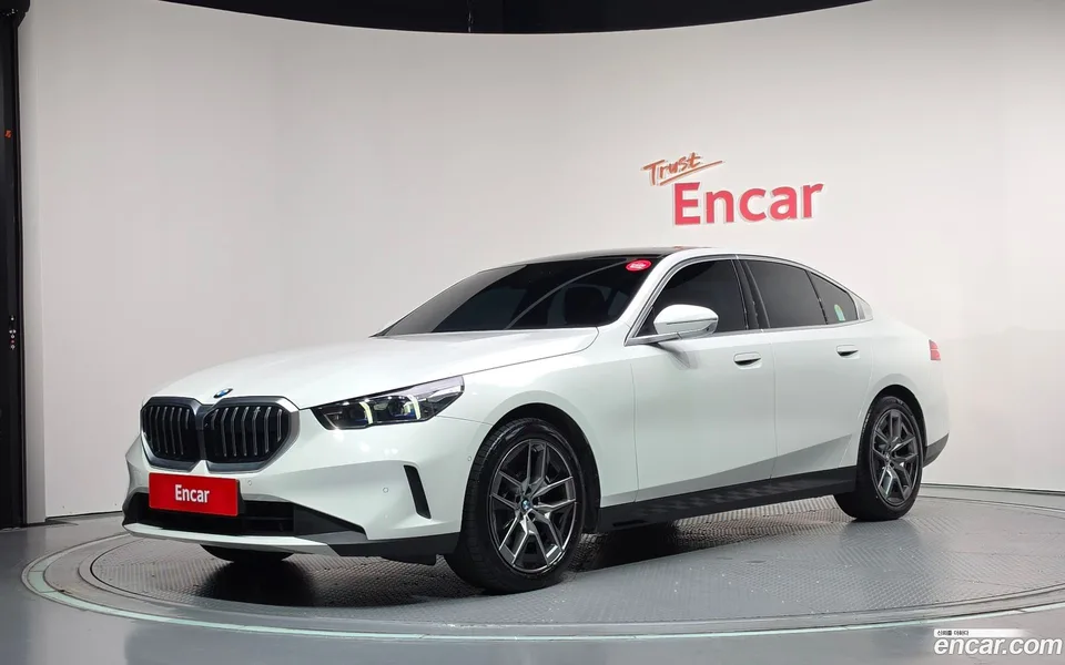BMW 5 Series 2025