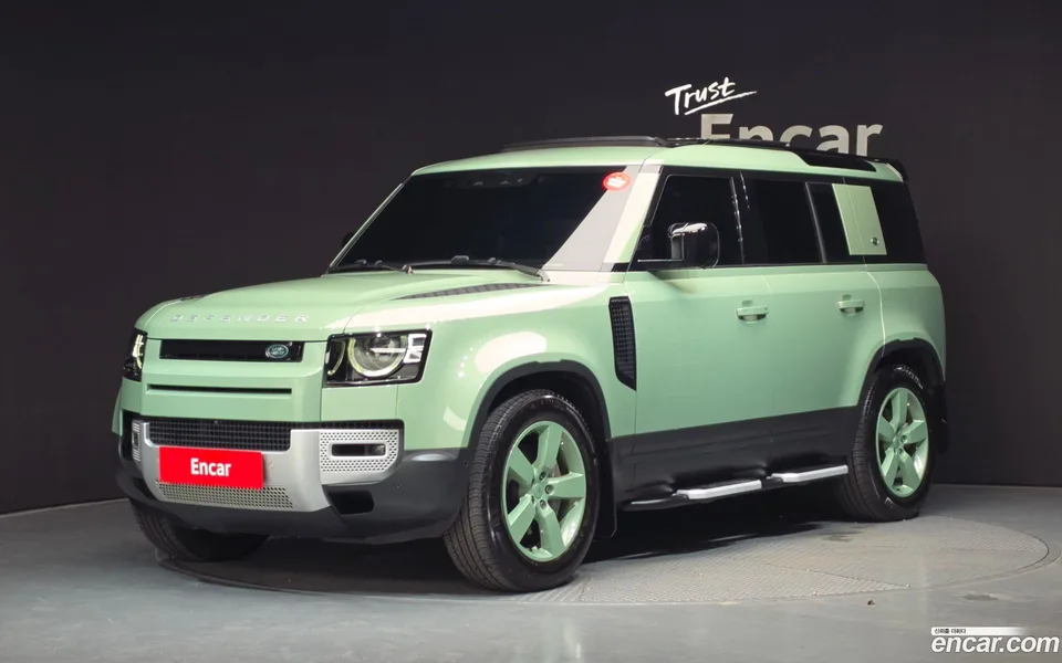 Land Rover Defender 2023