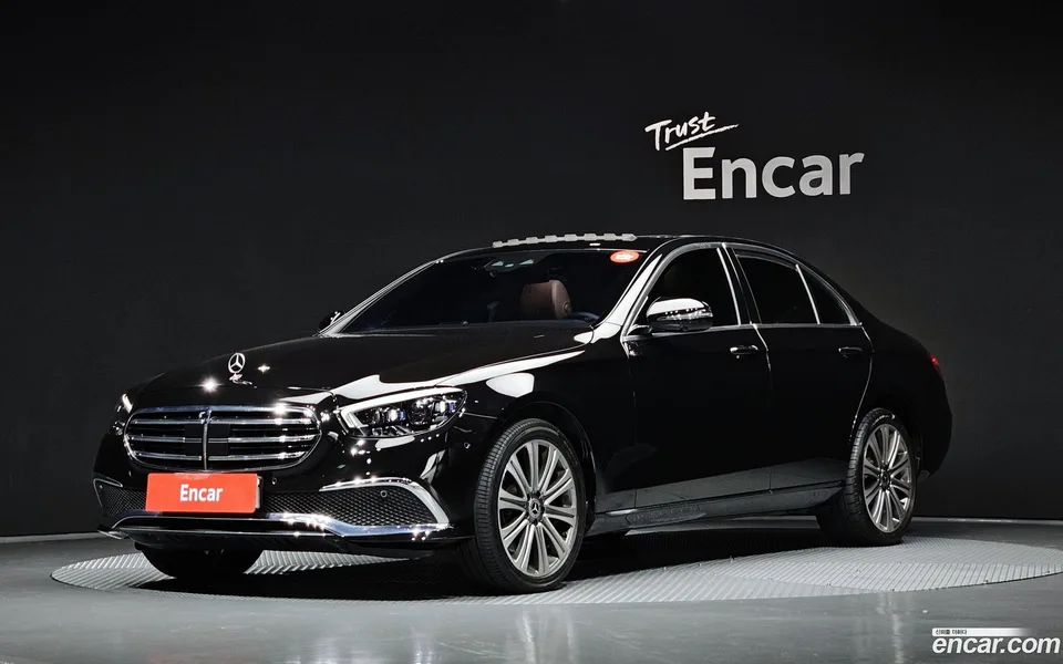 Mercedes-Benz E-Class 2023