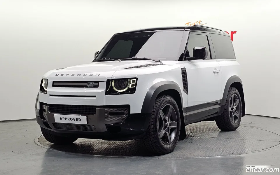 Land Rover Defender 2024