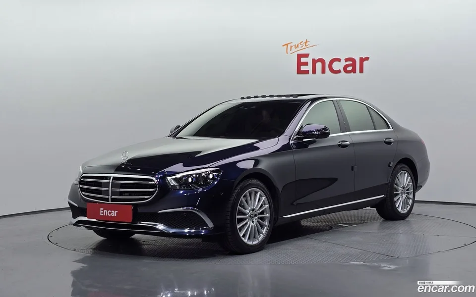 Mercedes-Benz E-Class 2022