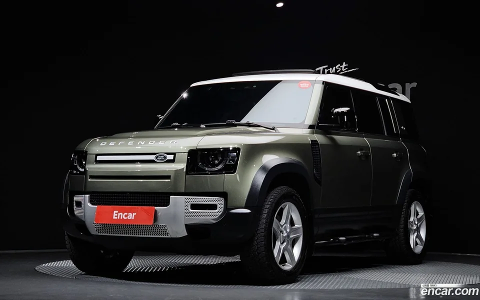 Land Rover Defender 2022