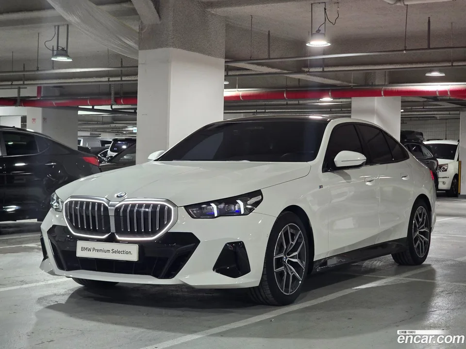 BMW 5 Series 2024