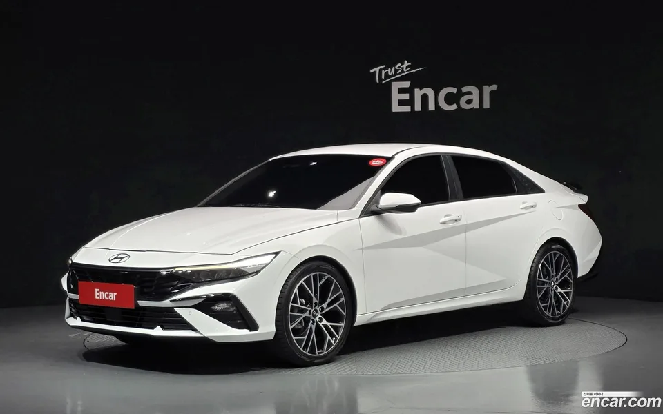 Hyundai Avante CN7 Hybrid 2024