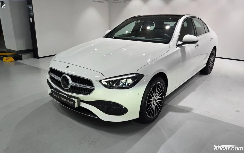 Mercedes-Benz C-Class 2026