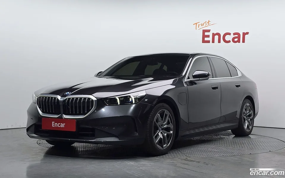 BMW 5 Series 2024