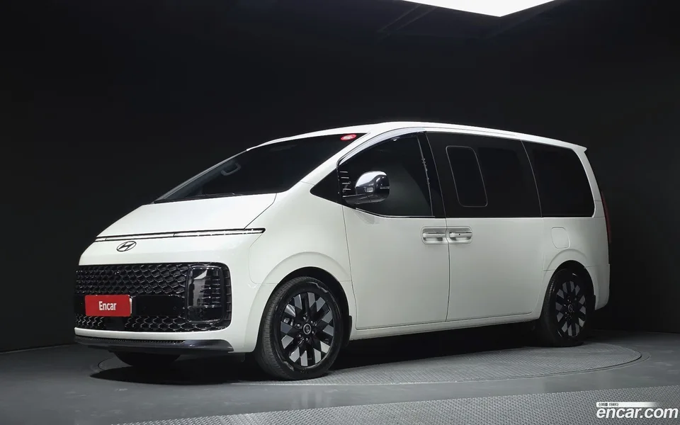 Hyundai Staria 2024