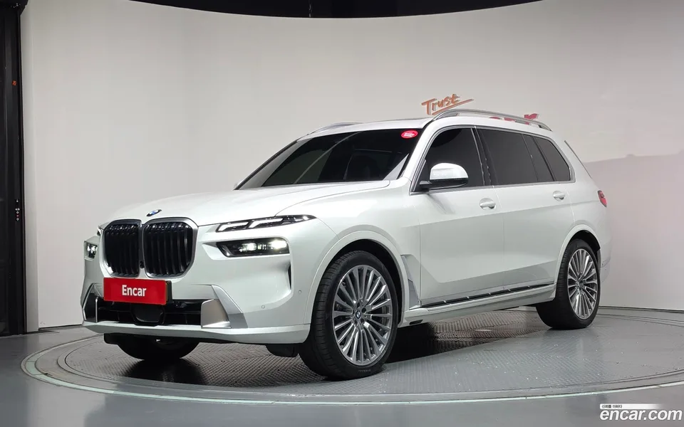 BMW X7 2025