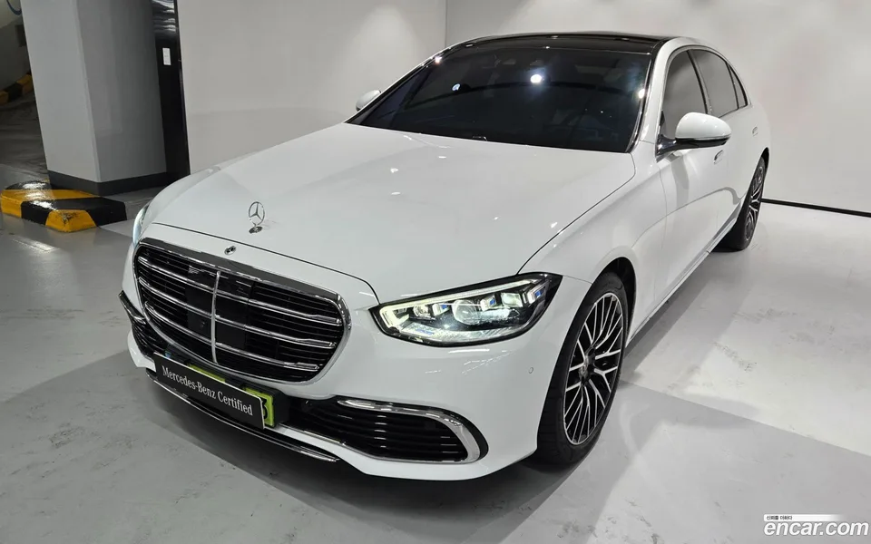 Mercedes-Benz S-Class 2025