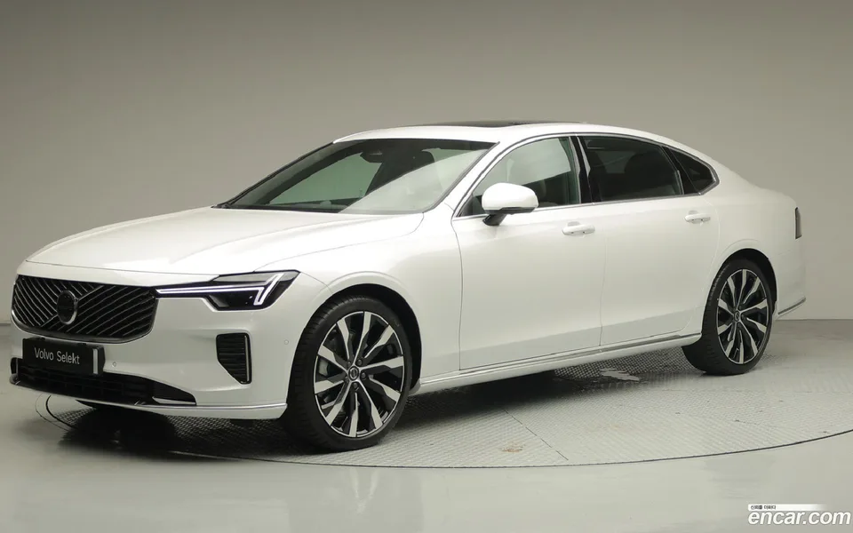 Volvo S90 2026