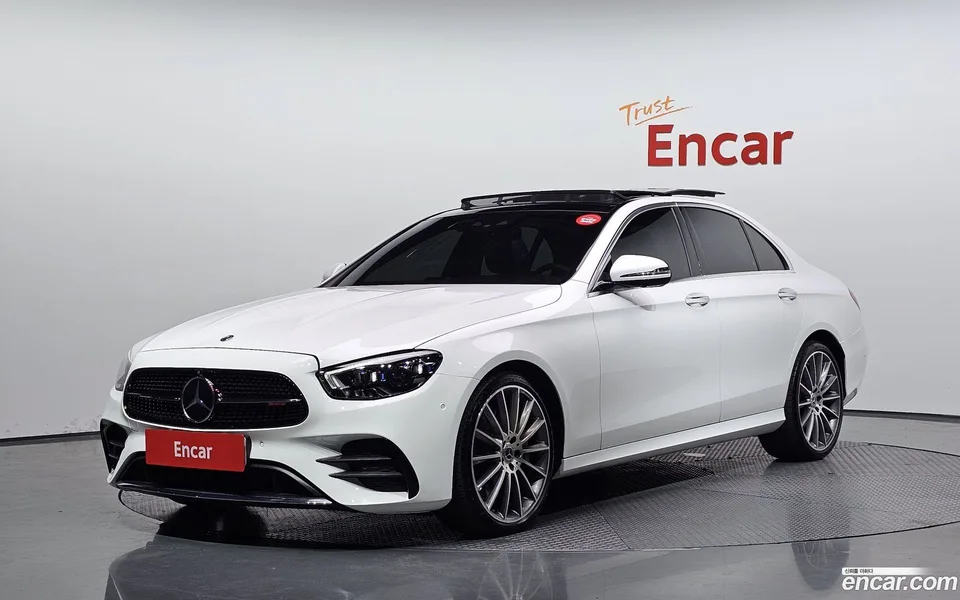 Mercedes-Benz E-Class 2022