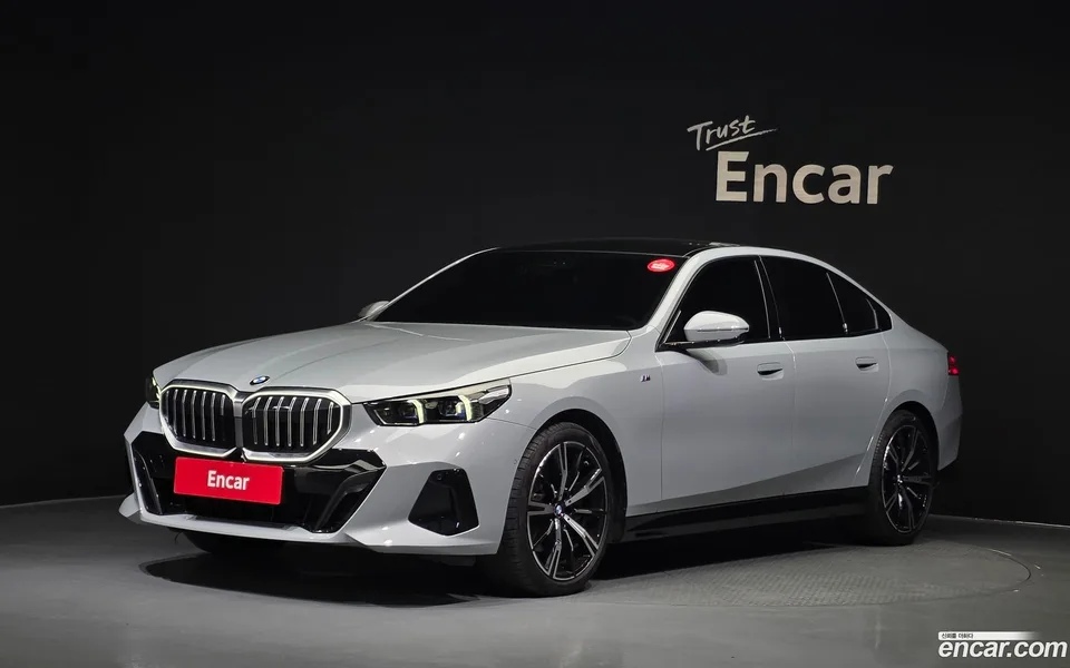 BMW 5 Series 2024