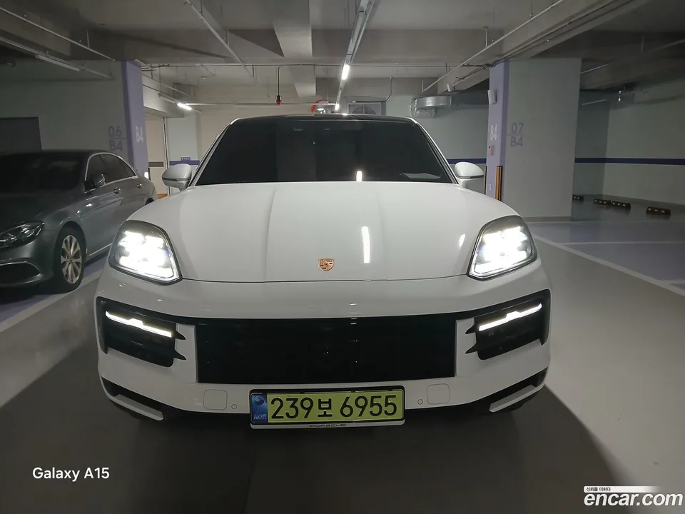 Porsche Cayenne 3.0 E- 2025 — миниатюра 3