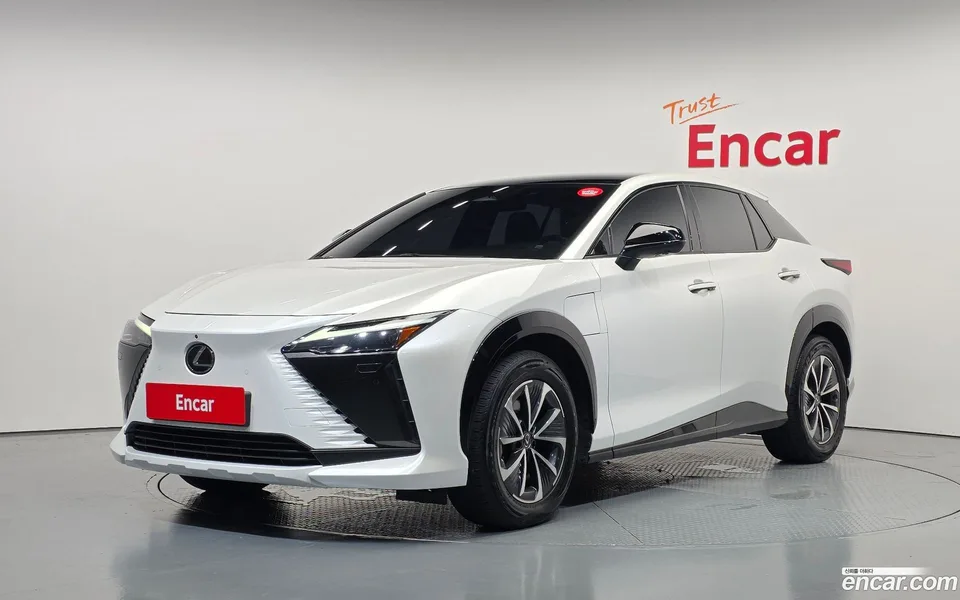 Lexus RZ 450e 2023
