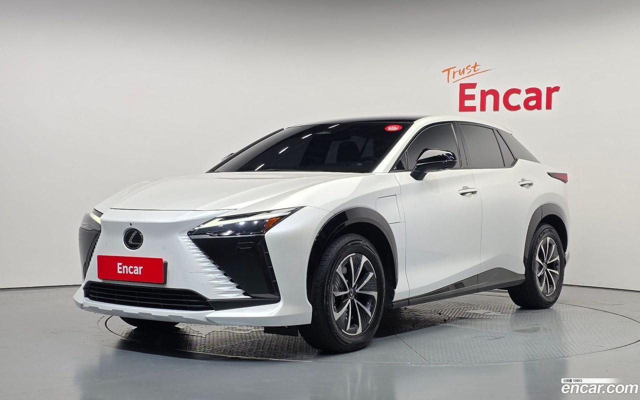 Lexus RZ 450e 2023