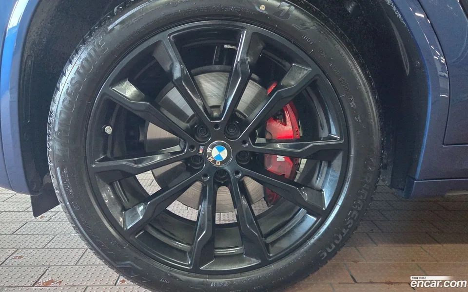 BMW X4 xDrive20i M 2025 — thumbnail 2