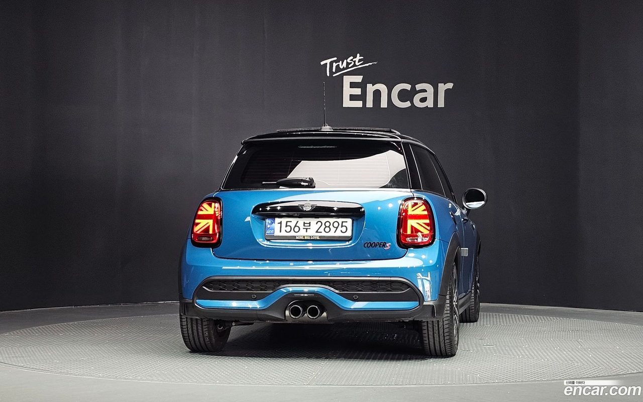 MINI Cooper S 2023 — 4