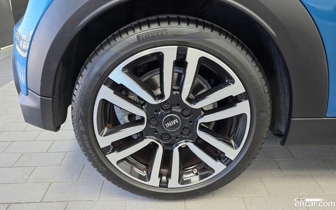 MINI Cooper S 2023 — 5