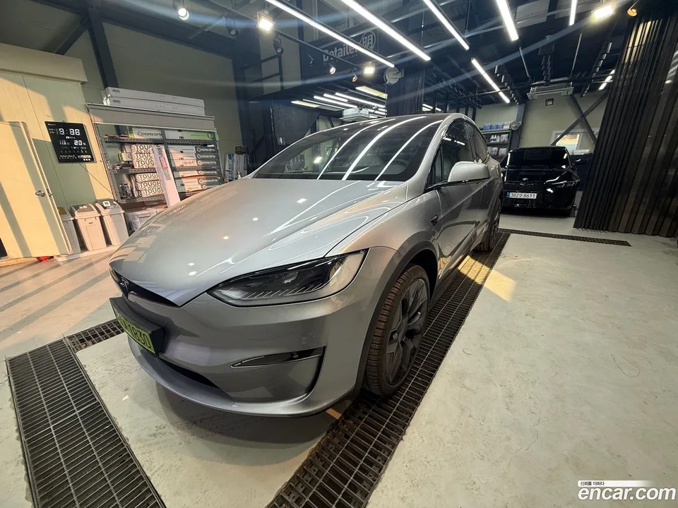 Tesla Model X 2026