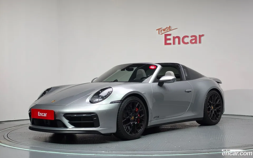 Porsche 911 (992) 2024