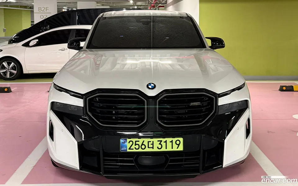 BMW XM 4.4 2025 — photo 1, buy with delivery to Moscow