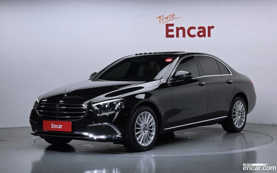 Mercedes-Benz E-Class 2023