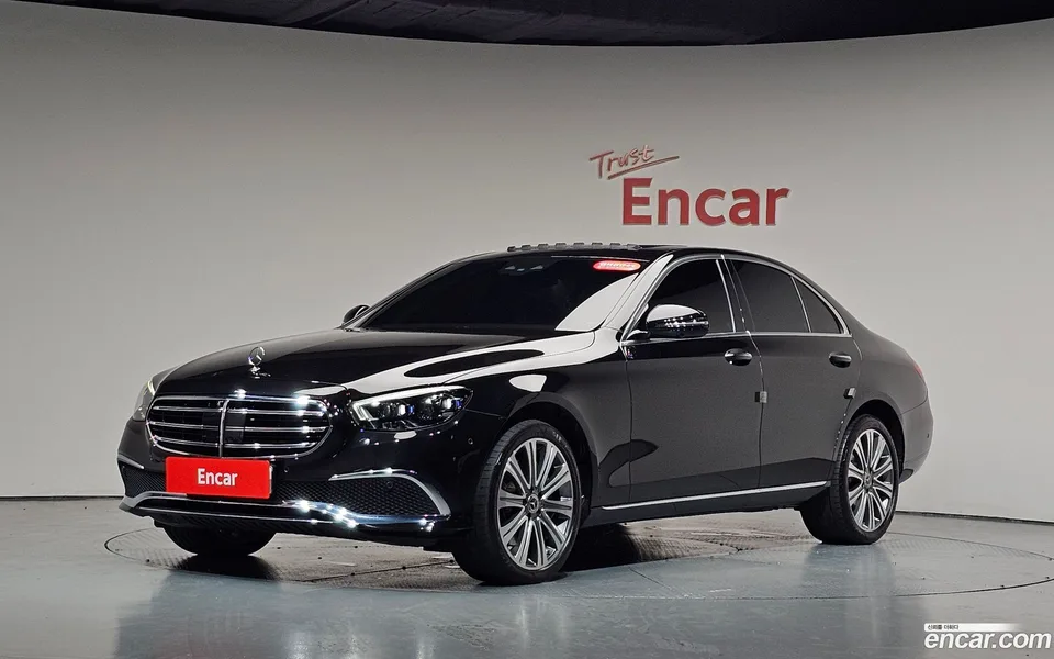 Mercedes-Benz E-Class 2022