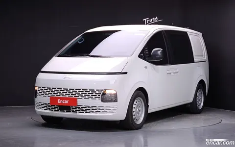 Hyundai Staria 2025 buy in Moscow