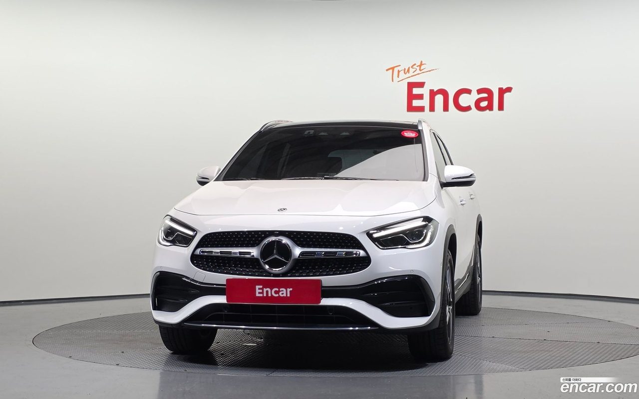 Mercedes-Benz GLA-Class 2023 — 3