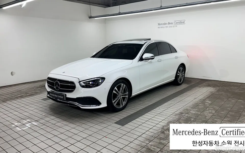 Mercedes-Benz E-Class 2022